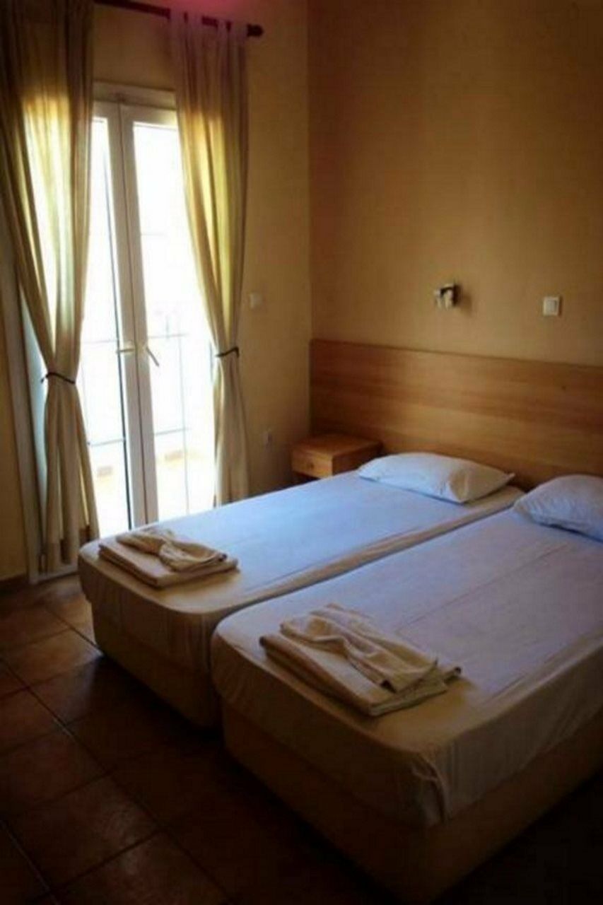 Quayside Village Hotel Kávos Extérieur photo